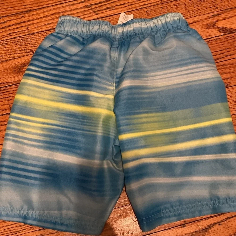 Under armour size small swim trunks